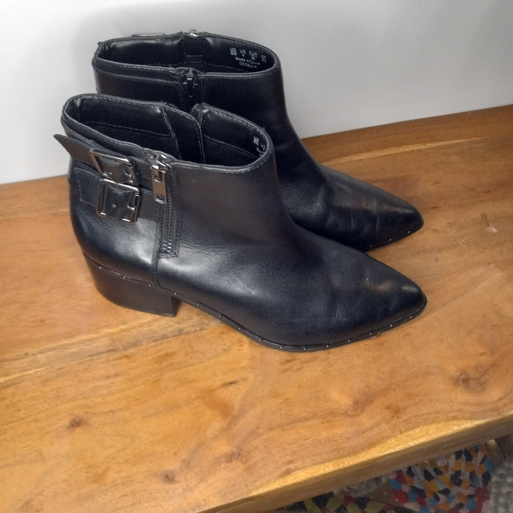 Bleek & Bond Georgia Black Leather Studded Boots Booties Side Zip Straps 8